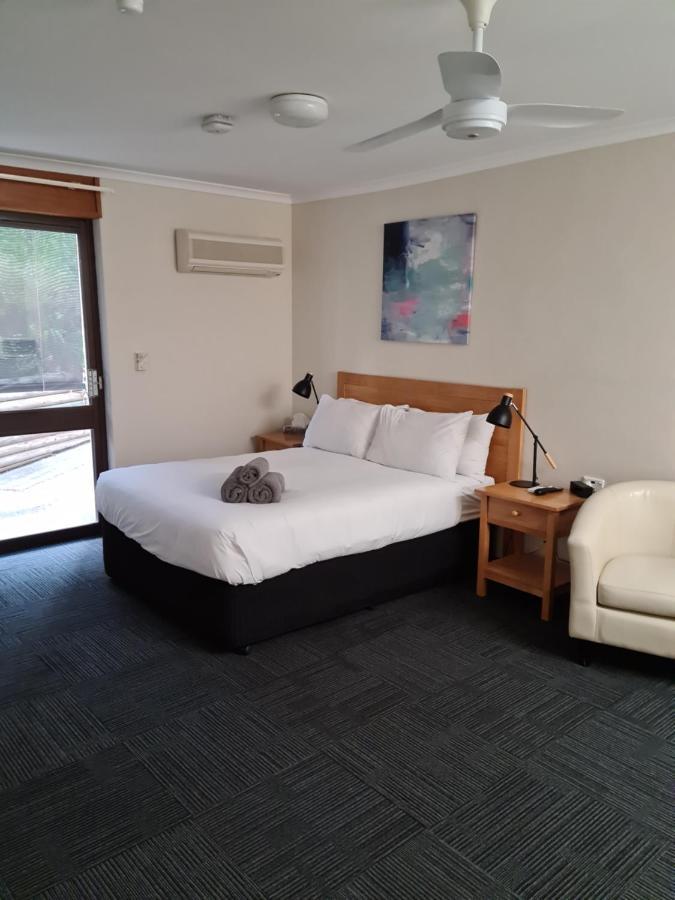 Hotel Henry'S Quirindi Extérieur photo
